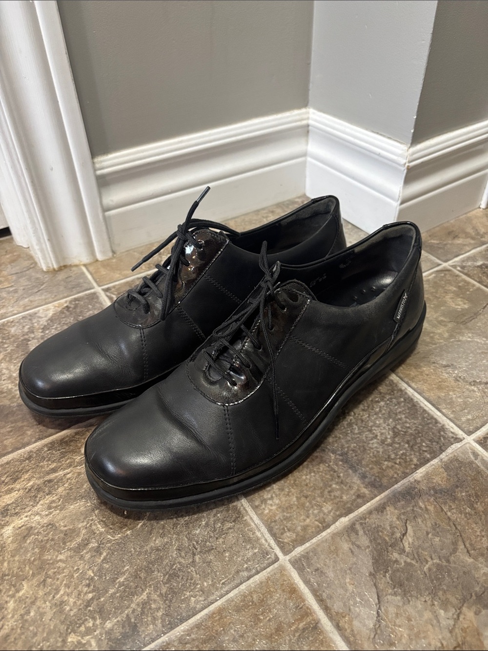 Mephisto Black Leather Lace-Up Comfort Shoes